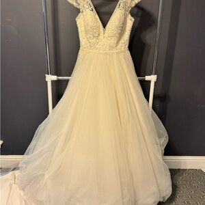 Allure Bridals Cream Tulle Wedding Dress